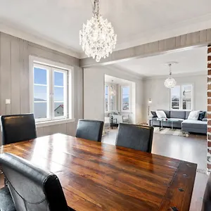 Fantastic With Great View! Bergen